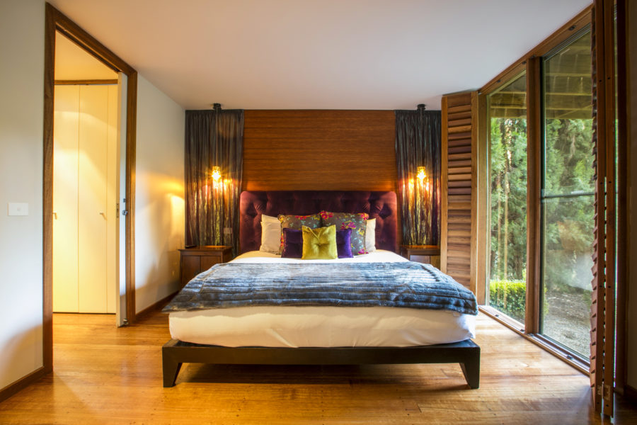 5_MINERAL_SPRINGS_2337 Romantic Bedroom with views of the garden