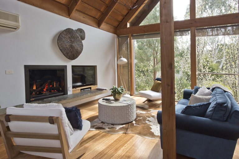 Romantic Daylesford Hepburn Springs Luxury spa villa